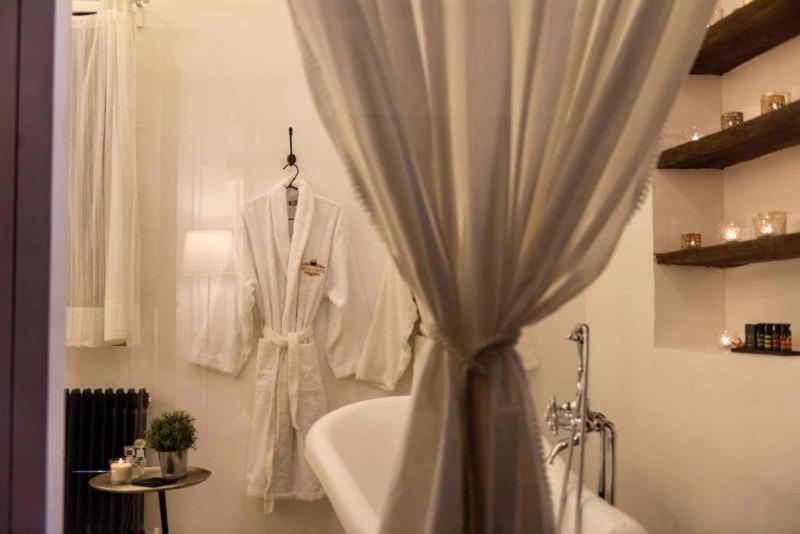 Oinou Strata - Adults Only Bed & Breakfast Vouni Phòng bức ảnh