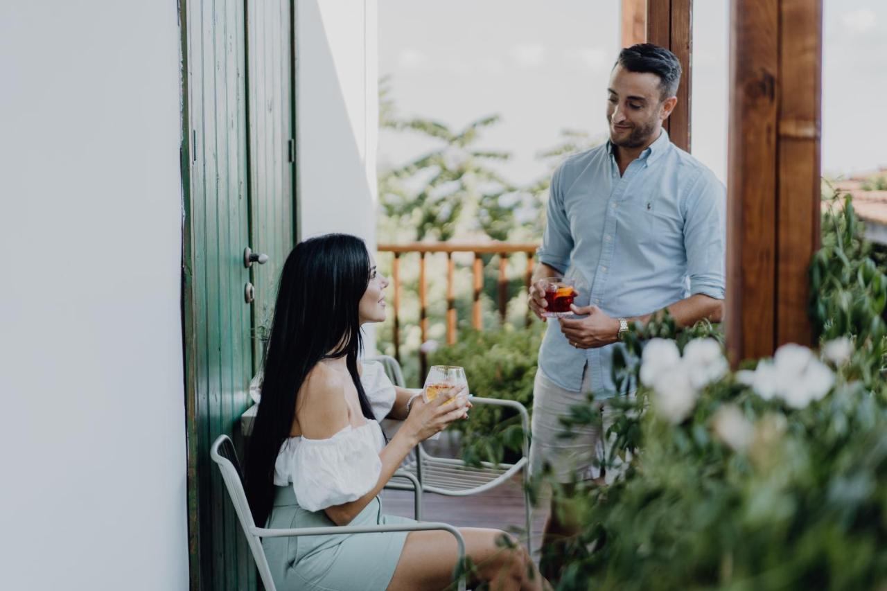 Oinou Strata - Adults Only Bed & Breakfast Vouni Ngoại thất bức ảnh